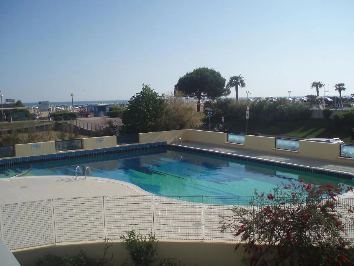 Renewed Flat In A Seafront Building With Pool Apartment Bibione