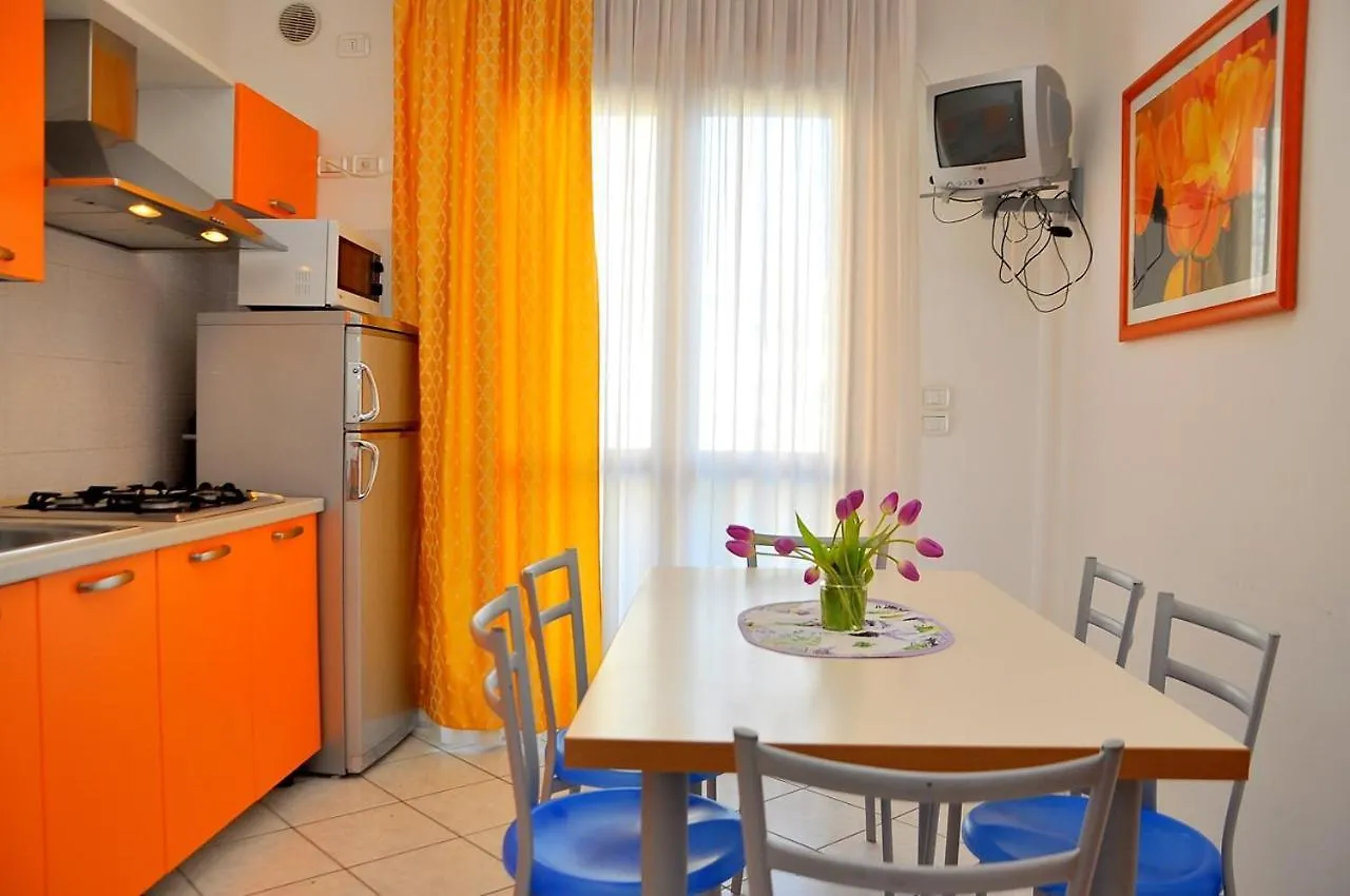 Renewed Flat In A Seafront Building With Pool Apartment Bibione