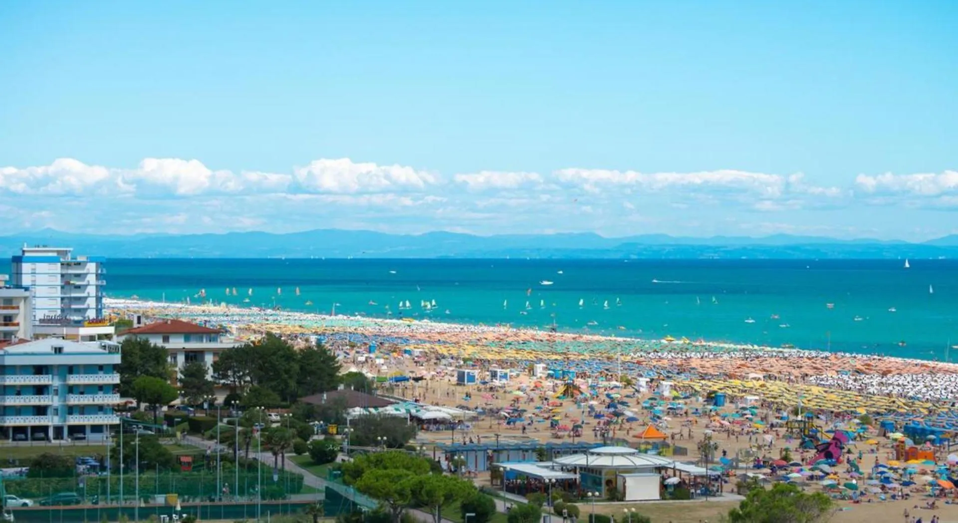 Renewed Flat In A Seafront Building With Pool Apartment Bibione