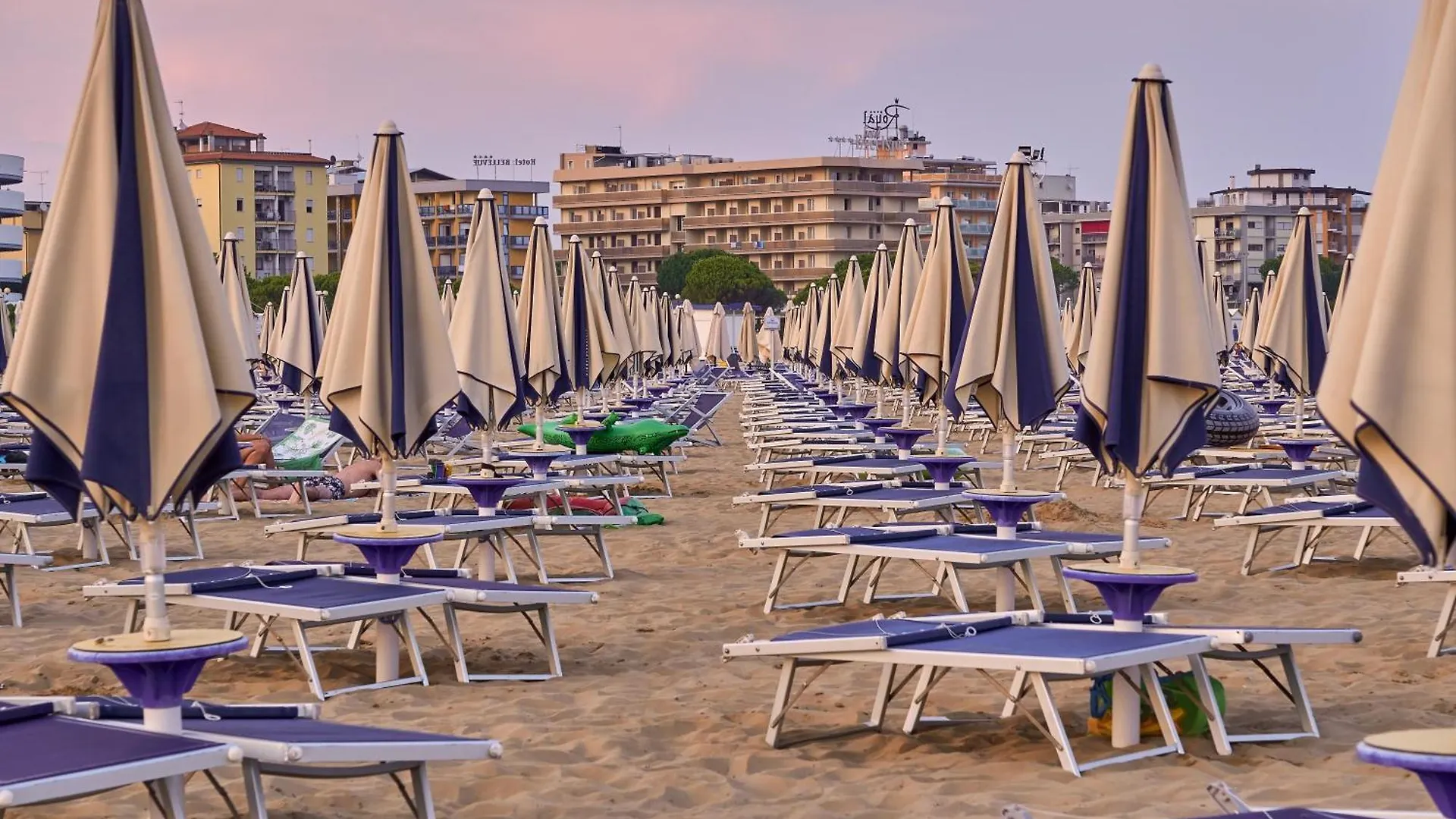 Renewed Flat In A Seafront Building With Pool Apartment Bibione 0*,  Italy