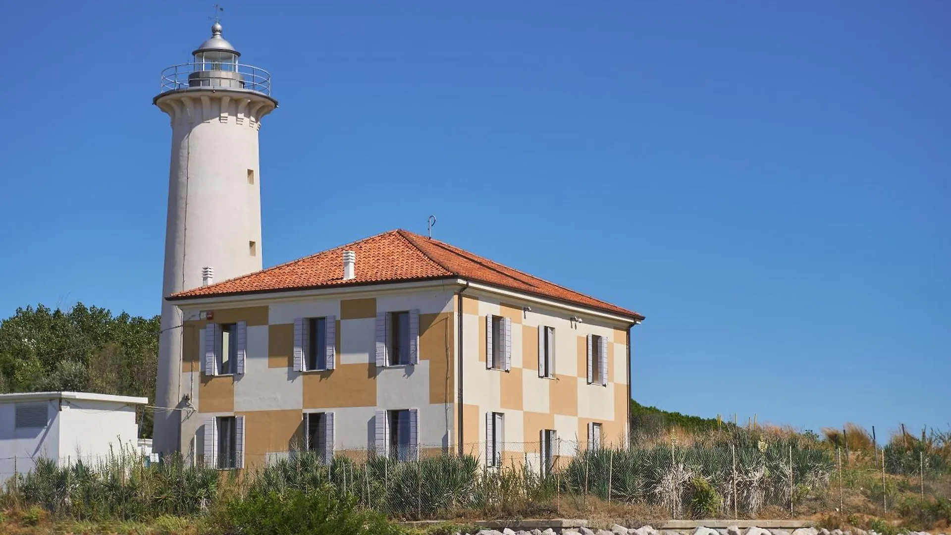 Renewed Flat In A Seafront Building With Pool Apartment Bibione