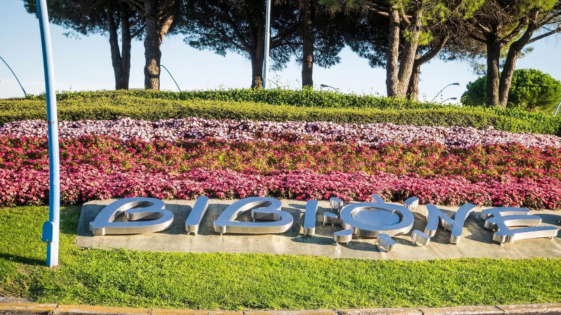 Renewed Flat In A Seafront Building With Pool Apartment Bibione